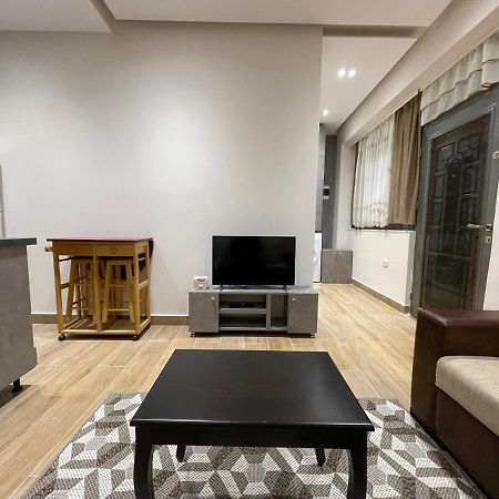 Modern 1 Bedroom City Apartment Tirana Exteriör bild