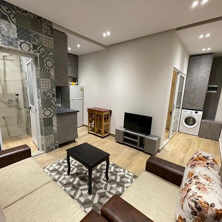 Modern 1 Bedroom City Apartment Tirana Exteriör bild